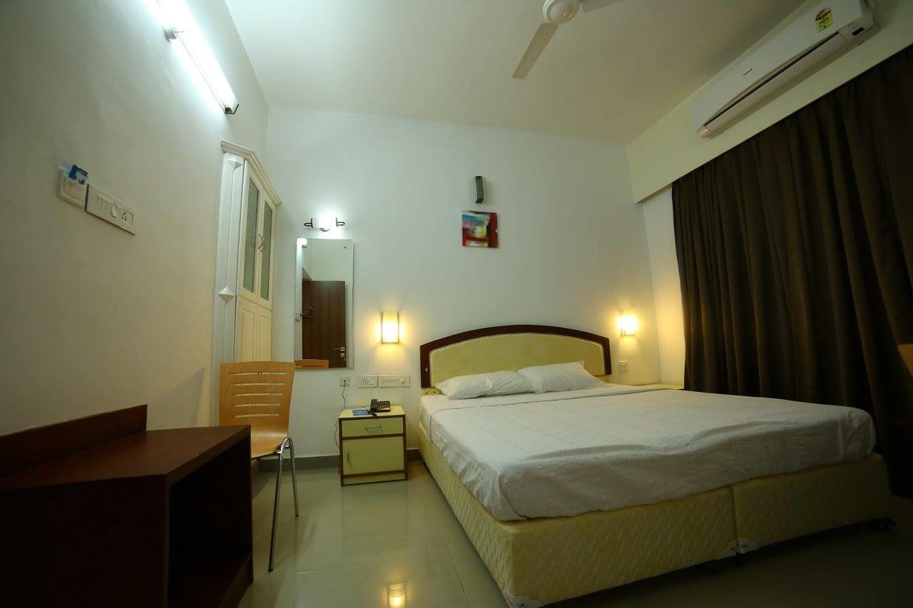 费希尔上校酒店 Kochi 外观 照片